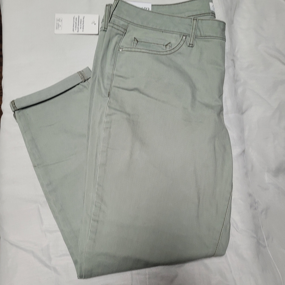 Light Green Rolled Crop Skinny Jeans